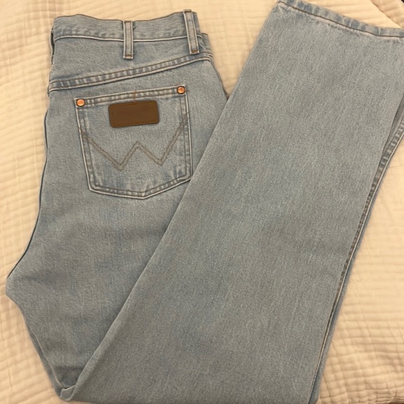 Brand new never worn or washed wranglers - Picture 1 of 5